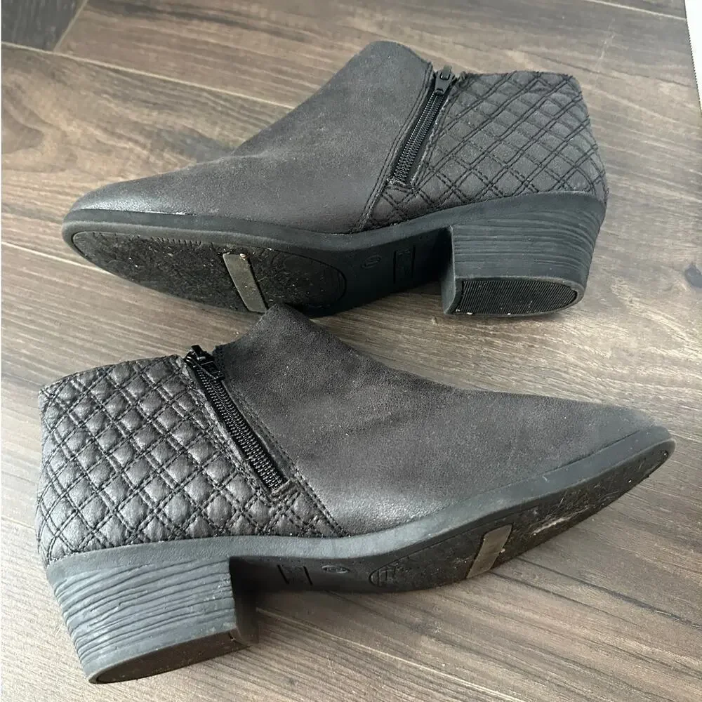 Women's Gray Easy On Side Zip Low Heel Ankle Boots Size 7.5